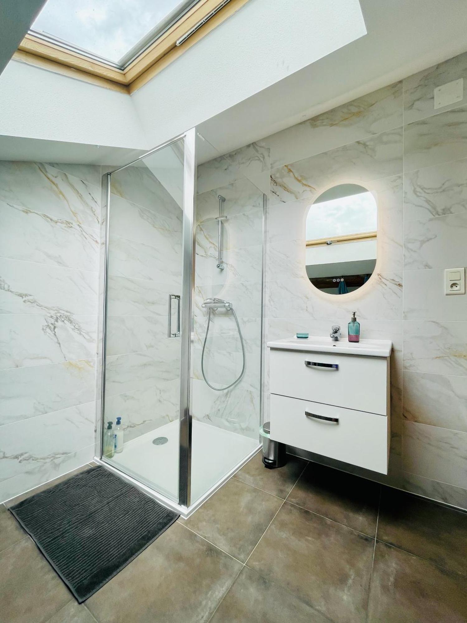 Duplex + Parking Gratuit Facile Apartamento Sainte-Suzanne  Exterior foto